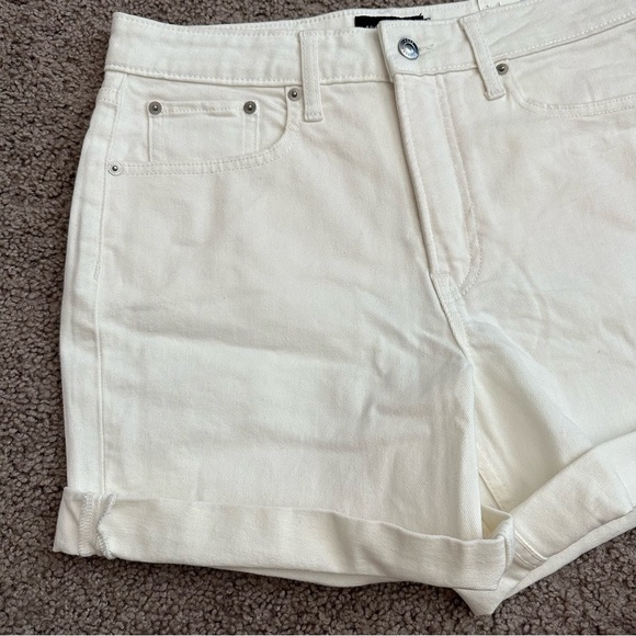 Free Assembly Shorts Womens Size 8 High Waist Rolled Up Hem - Picture 5 of 9